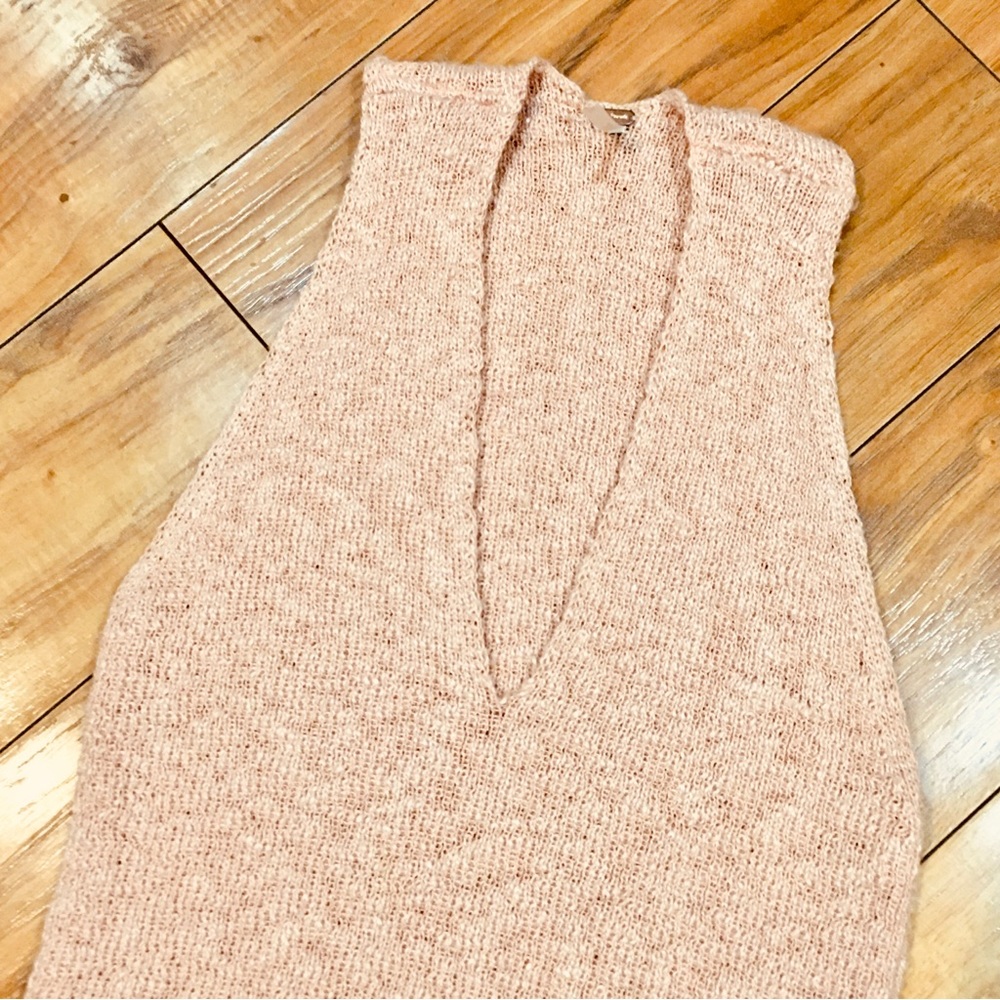 Free People sweater knit tank top shirt blouse peach pink cottage core coastal